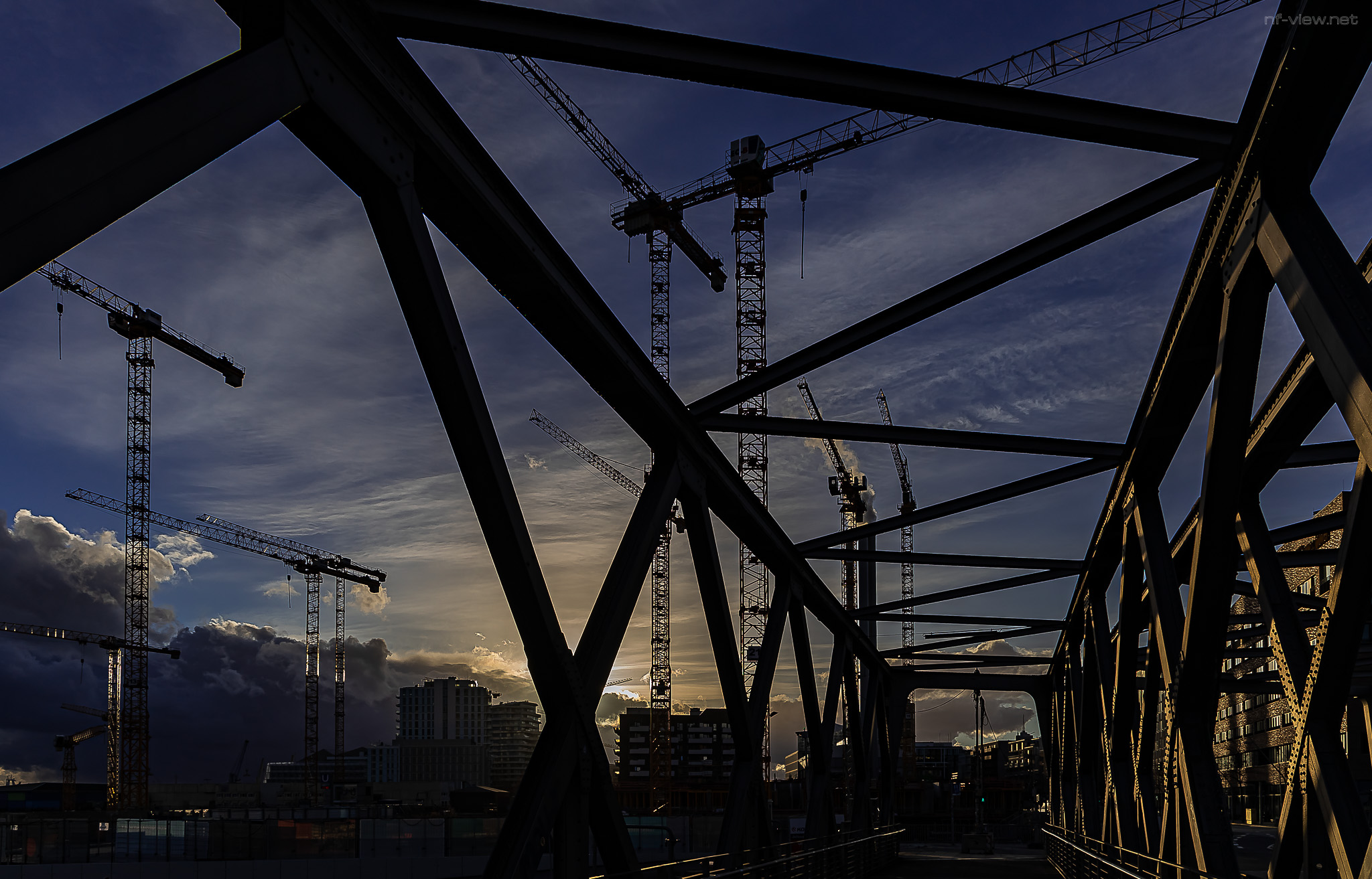 Magdeburger Brücke - das Westfield-Center im Bau