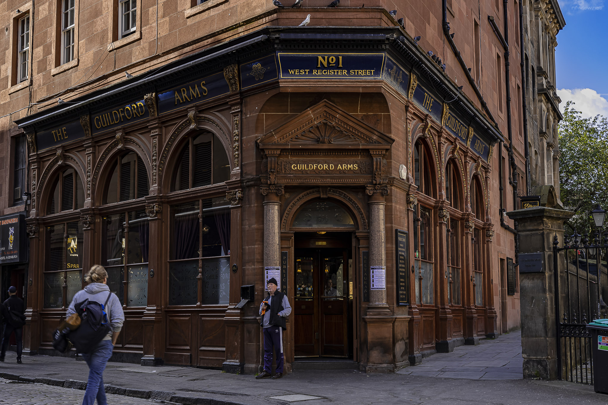 The Guildford Arms Pub - ein herrlicher Laden in der W Register Street