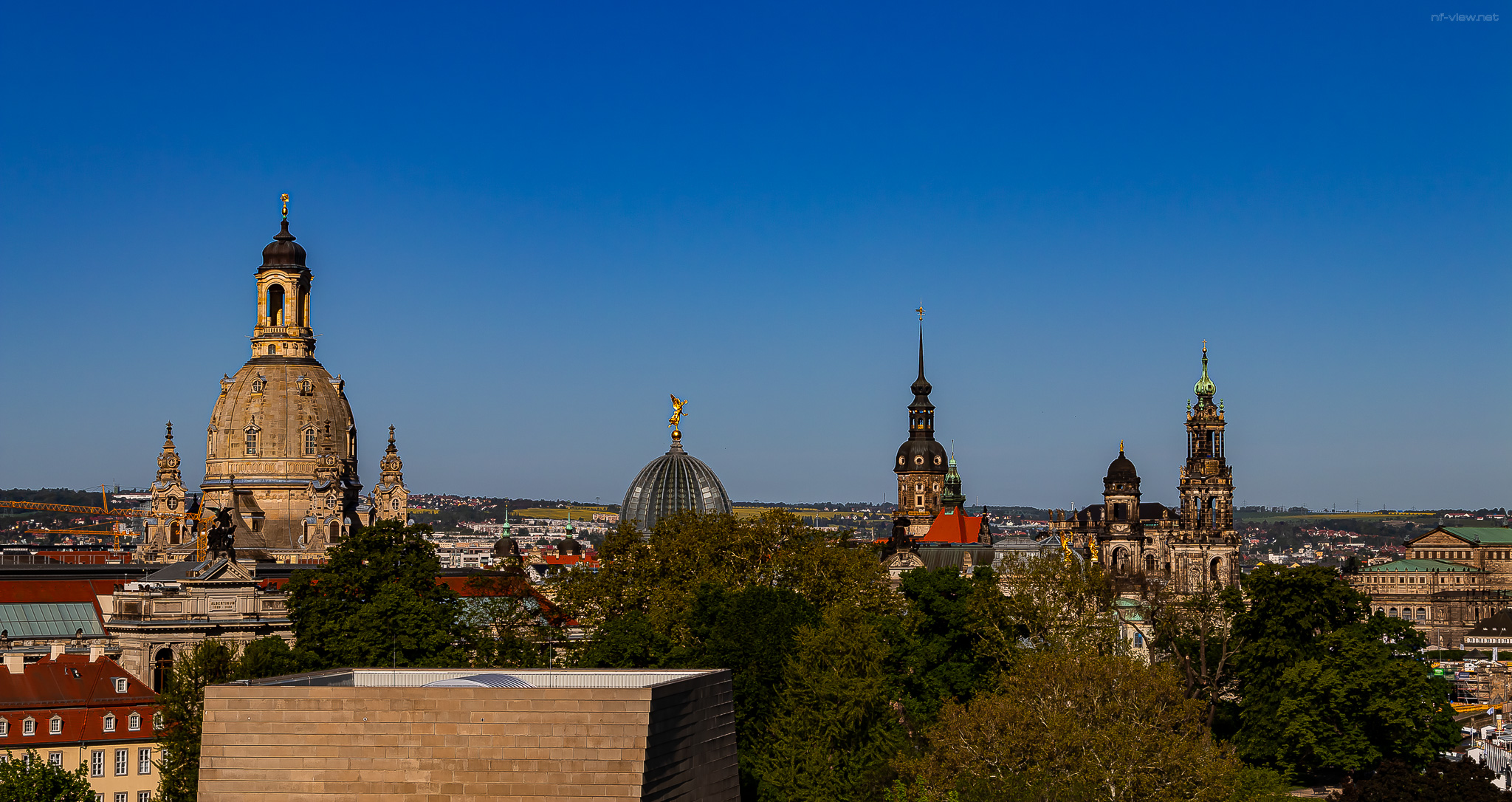 Dresdner Skyline am Tage (geht auch mal)