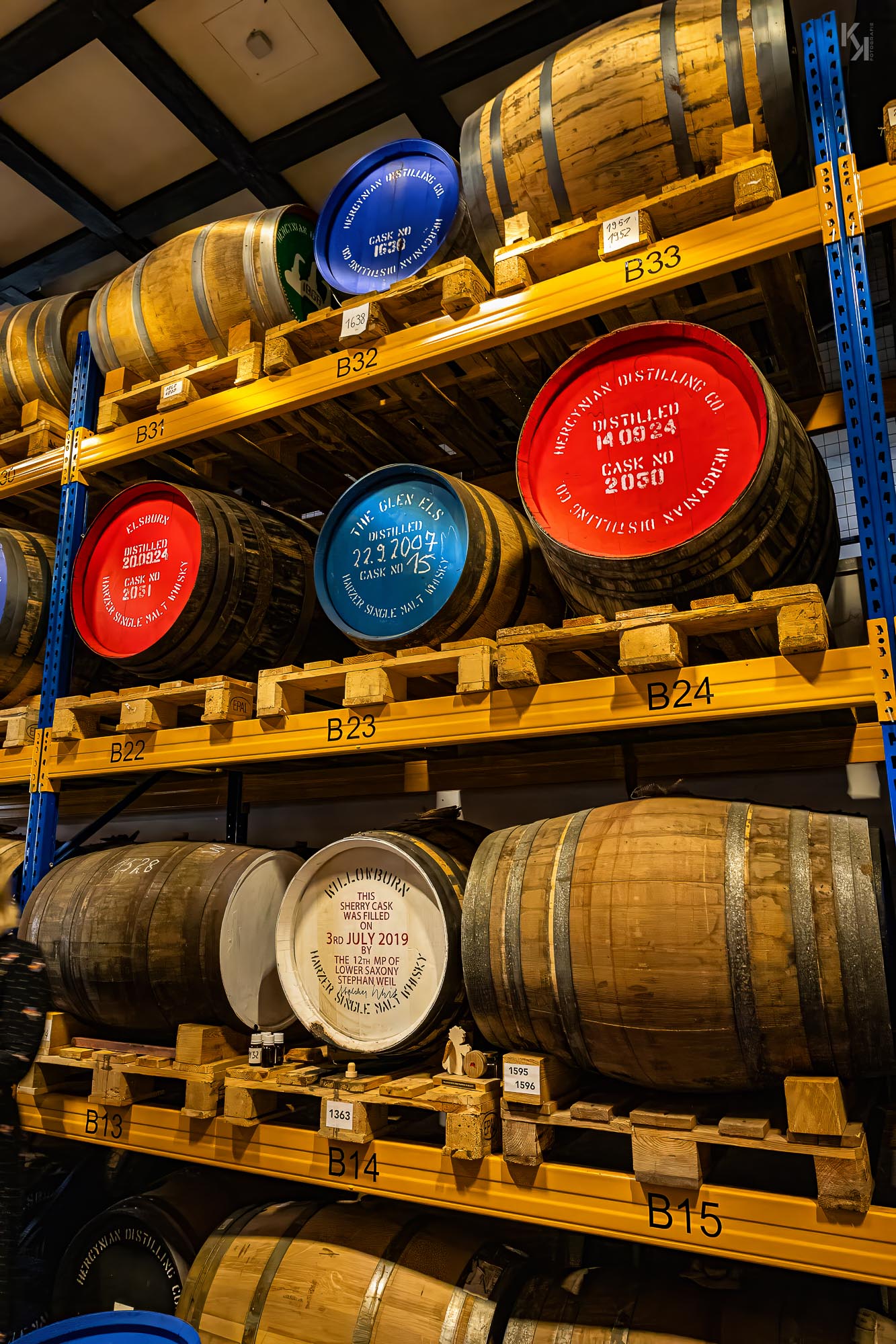 sauberes und helles Warehouse - gewöhnungsbedürftig für Schottland-Kenner